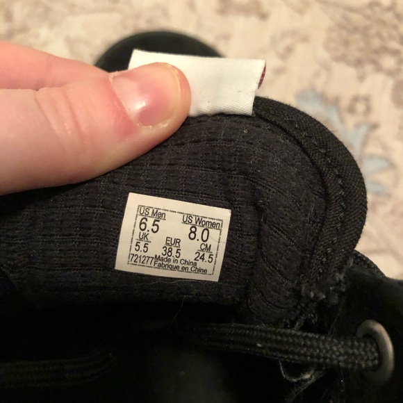 Vans MTE size 8 high top black and green shoes - Picture 6 of 6